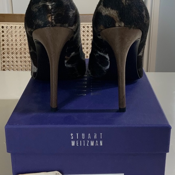 Stuart Weitzman Black and Brown Leopard pumps, size 10m - Picture 3 of 7